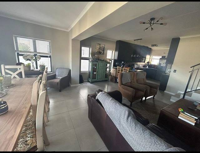 3 BEDROOM PROPERTY TO RENT IN PROTEA HEIGHTS